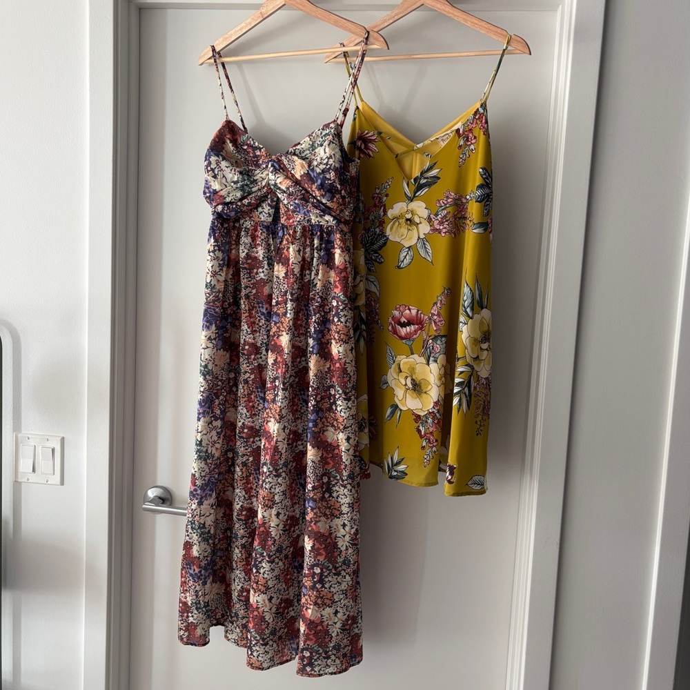Bundle of 2 Floral Print Dresses